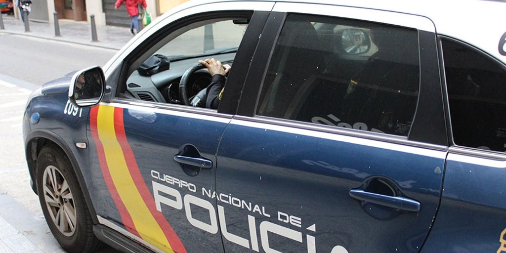 Muere una persona tras caer de una octava planta en un incendio en Málaga