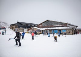 Sierra Nevada echa el cierre a la temporada más convulsa de la década