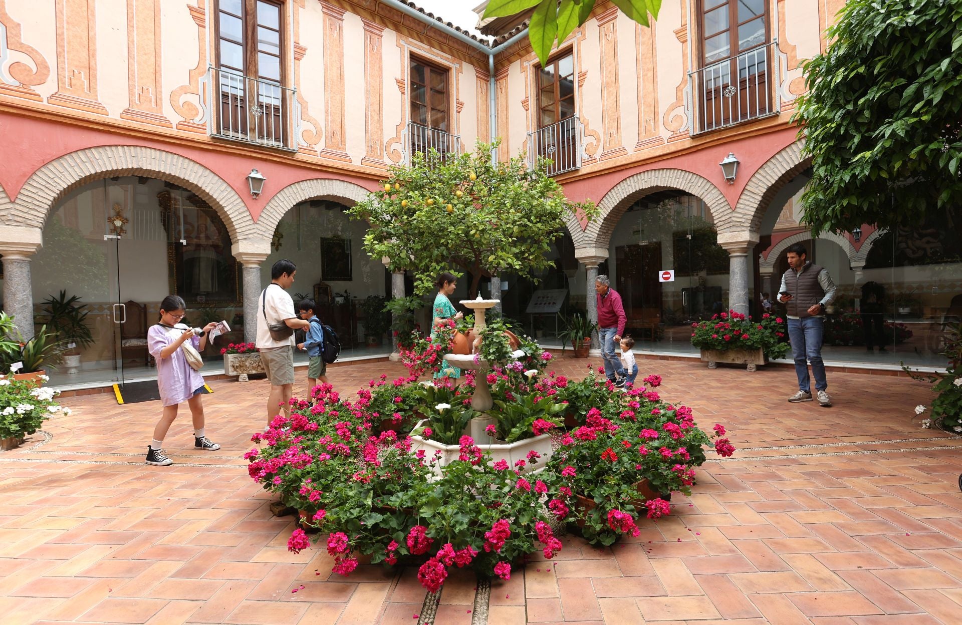 Los patios conventuales de Córdoba, en imágenes