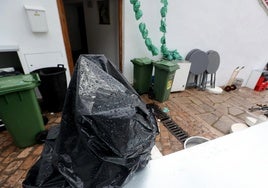 Los residuos de vidrio en Sadeco confirman también el blindaje de las Cruces de Córdoba y el bajón del botellón