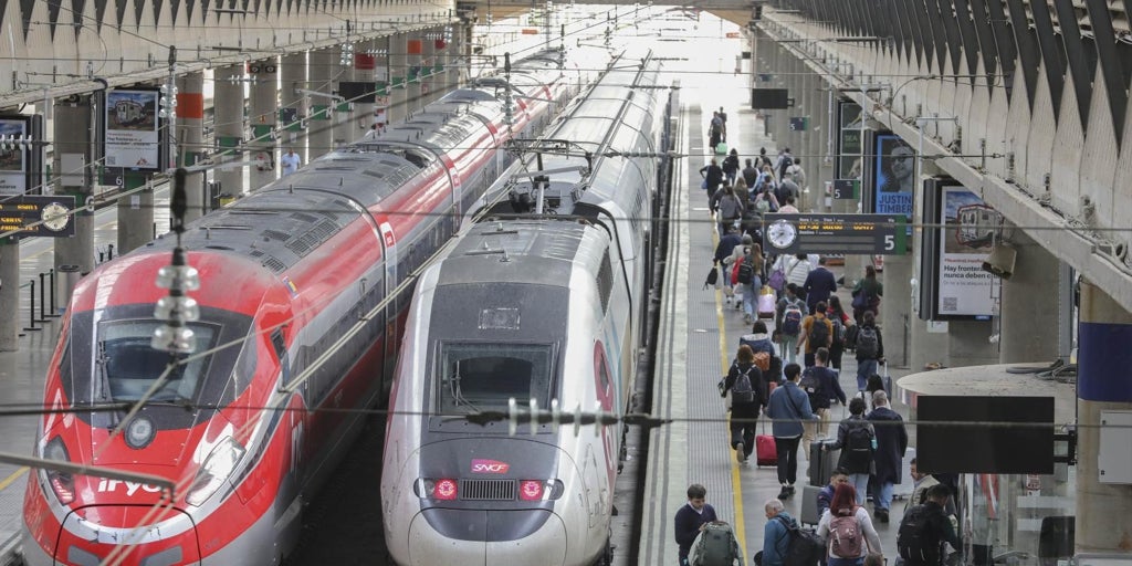 La Junta pide más seguridad en el AVE para que coger el tren no siga siendo «un deporte de riesgo»