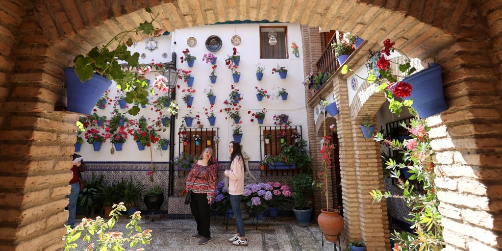 Los patios de la calle Guzmanas, restos de la casa y aperos de una familia ilustre de Córdoba