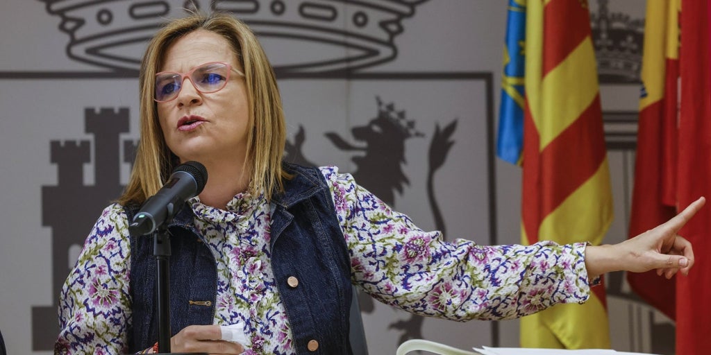 La delegada del Gobierno reconoce que la CHJ «no le comunicó nada» sobre los desbordamientos por la dana
