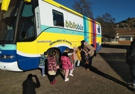 Renovado el convenio que garantiza el servicio de bibliobús en entornos rurales de Albacete y Guadalajara