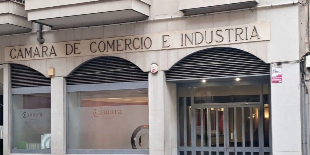 Detenidas tras un forcejeo con la Policía dos personas que intentaban robar en la Cámara de Comercio de Cuenca