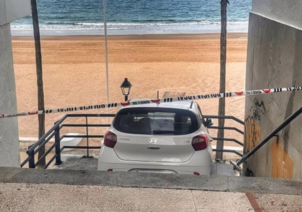 Lugar donde quedó encajado el vehículo