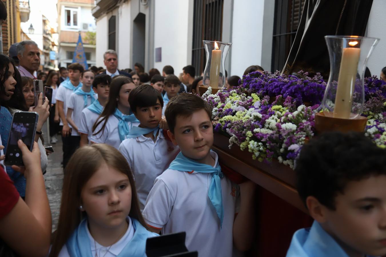 La procesión infantil y juvenil de la Divina Pastora de Córdoba, en imágenes