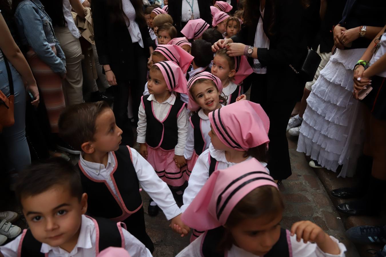 La procesión infantil y juvenil de la Divina Pastora de Córdoba, en imágenes