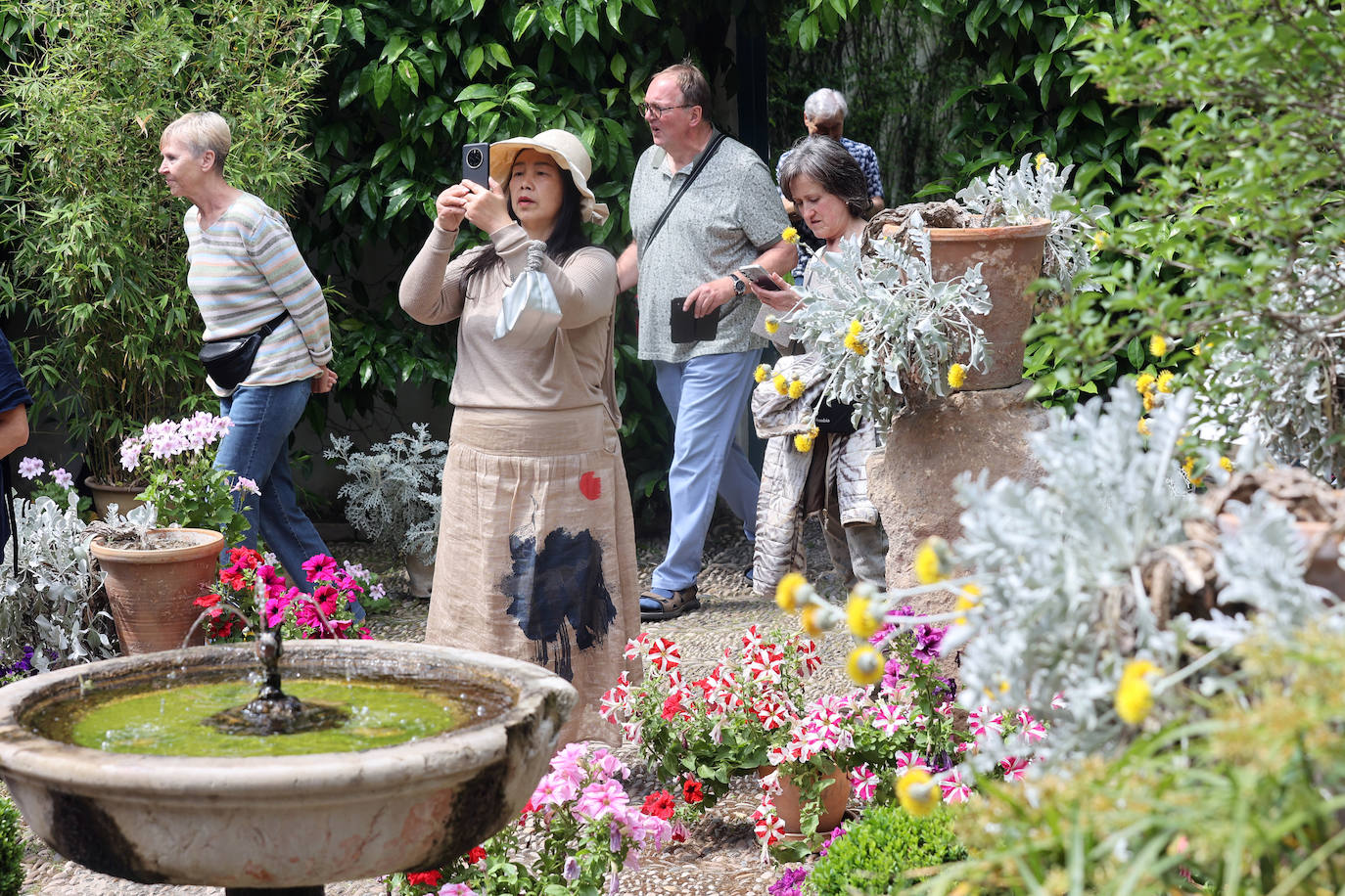 Los patios del Palacio de Viana de Córdoba, en imágenes