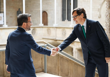 El Parlament aprueba con los votos del PSC un cuerpo diplomático catalán propio