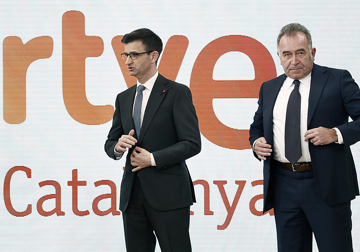 José Pablo López, presidente de RTVE, y 'Mikimoto' Calzada, consejero de RTVE a propuesta de Junts, en la presentación del nuevo canal íntegramente en catalán, a primeros del mes pasado