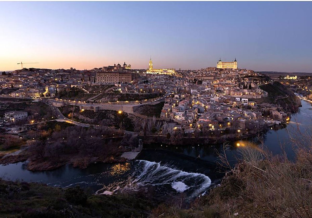 La Oficina de Congresos y Convention Bureau de Japón (Yakei) eligió en 2022 la vista de noche de Toledo como la más bonita del mundo