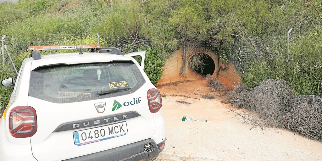 El caso del robo de cable en el AVE Madrid-Sevilla: no más de 5 ladrones y la Guardia Civil a 20 kilómetros