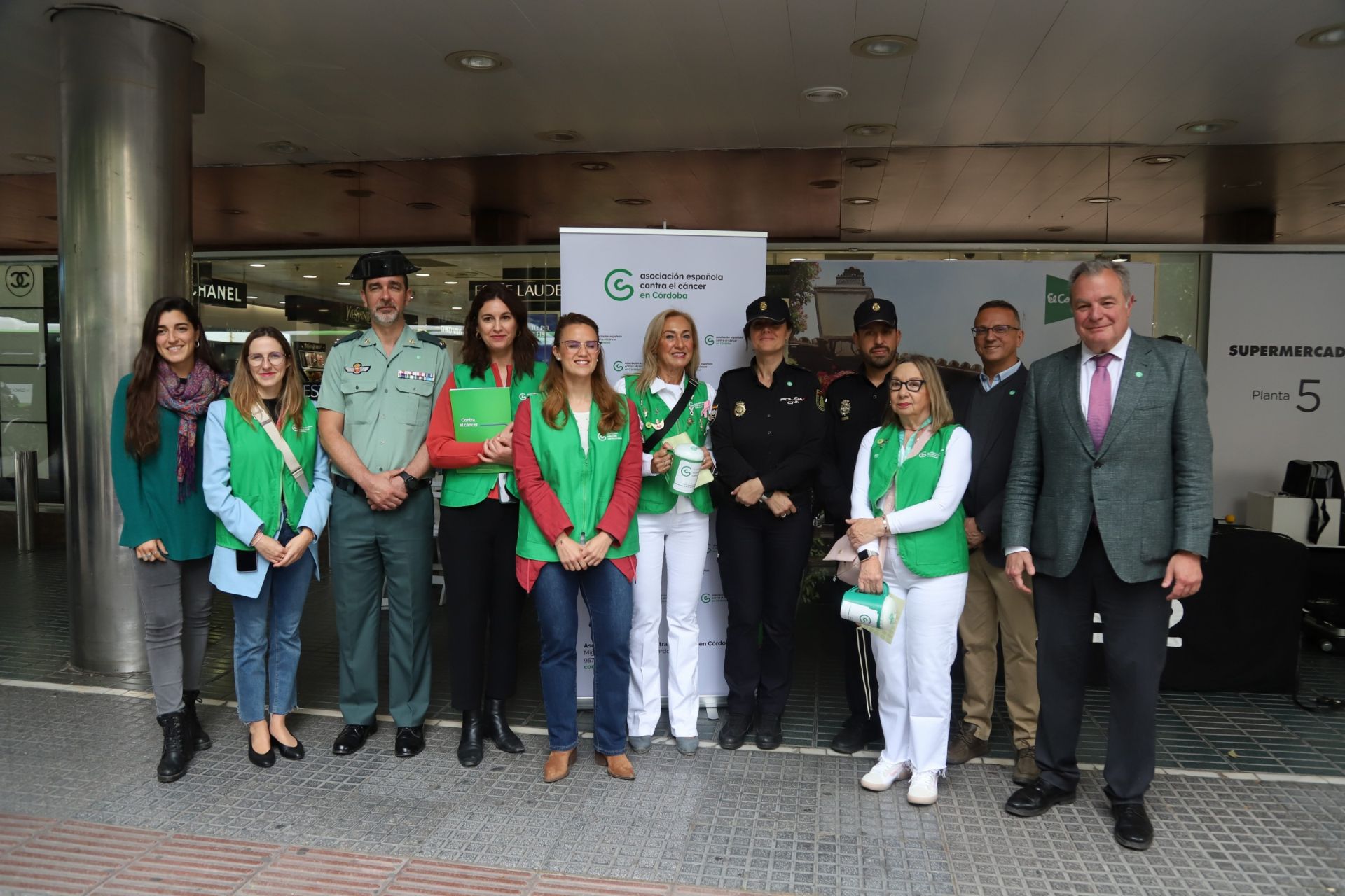 La cuestación solidaria contra el cáncer en Córdoba, en imágenes