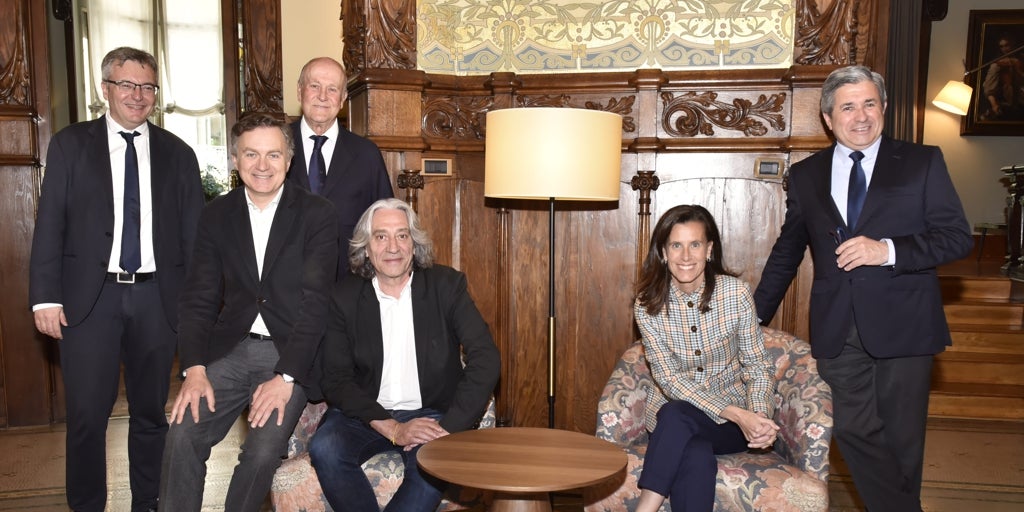 Enrique Lacalle reúne en el Círculo Ecuestre a Xavier Marcé, Ainhoa Grandes, Juan Manuel Sevillano y Carlos Durán