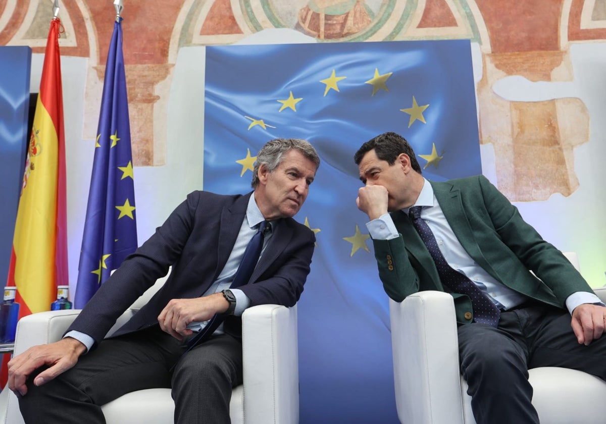 Alberto Núñez Feijóo y Juanma Moreno, en Córdoba