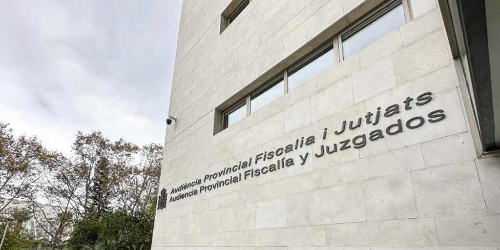 A juicio una mujer por romperle una figura de 500 euros a su exnovio tras colarse en su casa