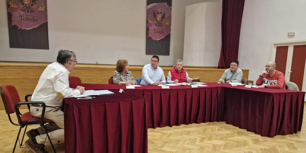 El PSOE acusa a Velázquez de forzar la ORA en Santa Bárbara tras implantar la zona magenta en Toledo