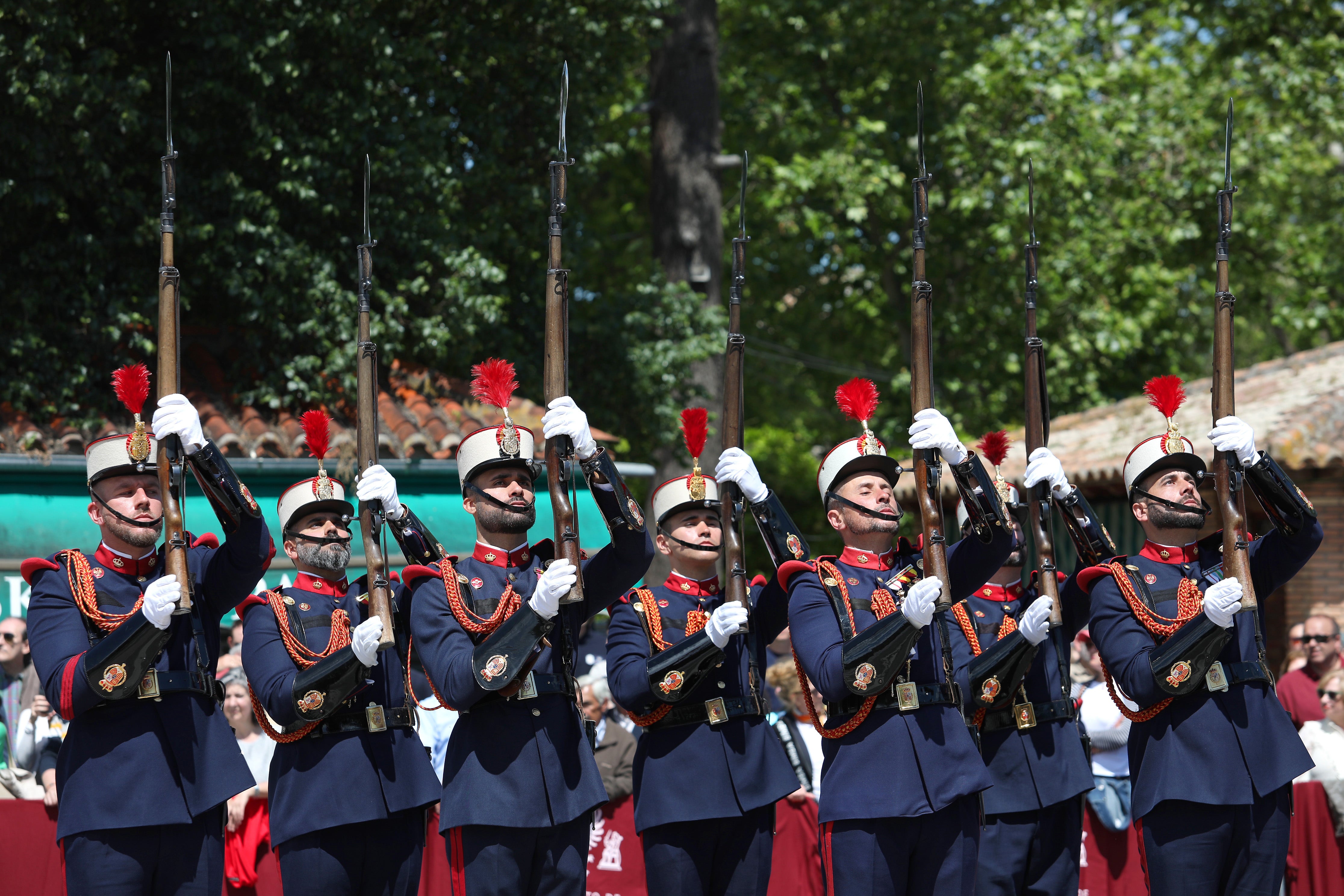 Las imágenes de la despedida de la Guardia Real de Toledo