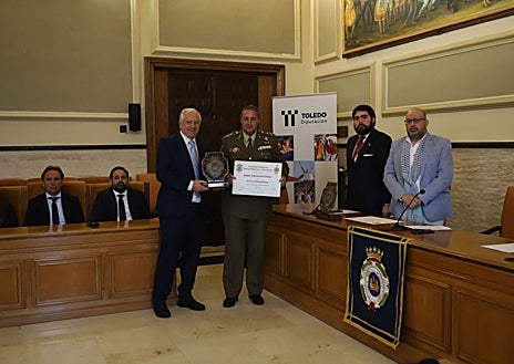 Imagen secundaria 1 - La Fundación Casas Históricas, la Institución Gran Duque de Alba, la Revista de Historia Militar, entre los galardonados