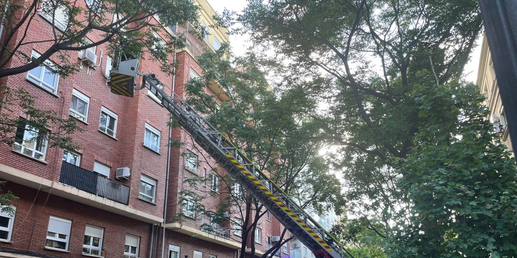 Ocho personas atendidas por quemaduras e inhalación de humo en un incendio en una vivienda de Valencia