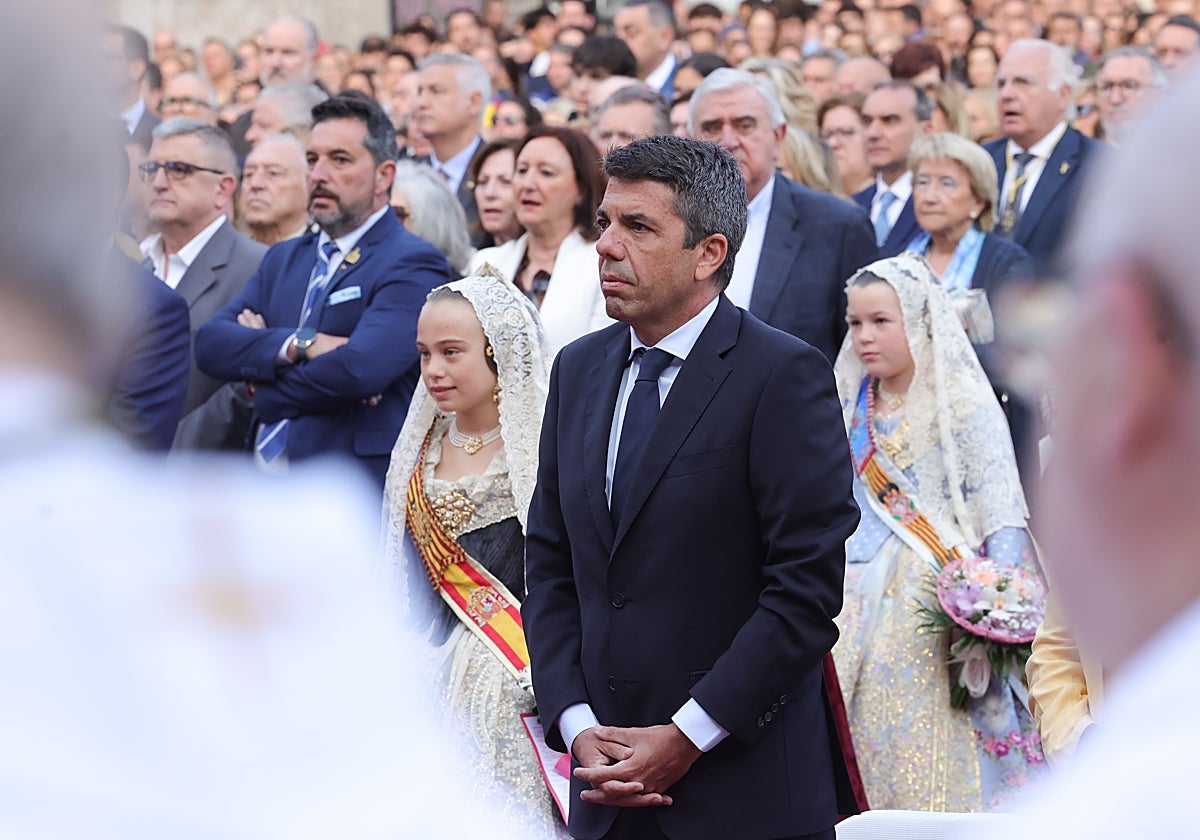 Imagen del presidente de la Generalitat, Carlos Mazón, en la Missa d'Infants en Valencia