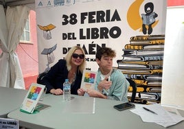 Javier García, joven escritor con parálisis cerebral, presenta su primera novela en Jaén