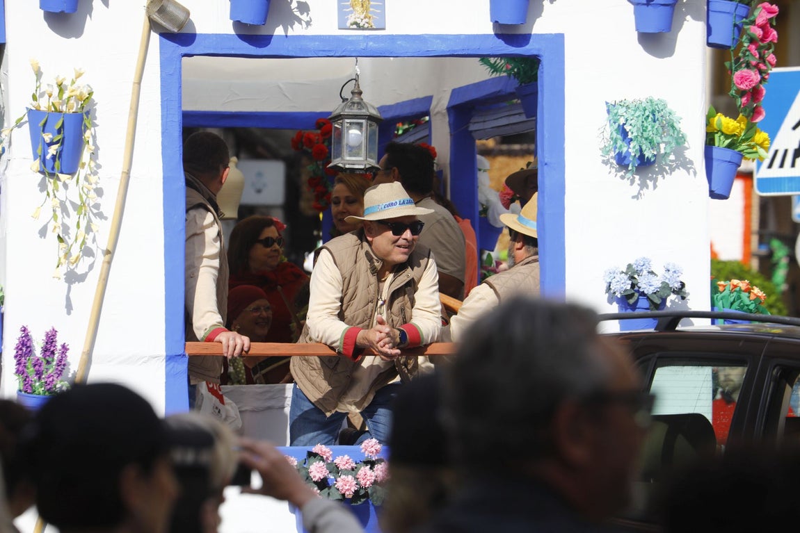 La colorida romería de la Virgen de Linares de Córdoba, en imágenes