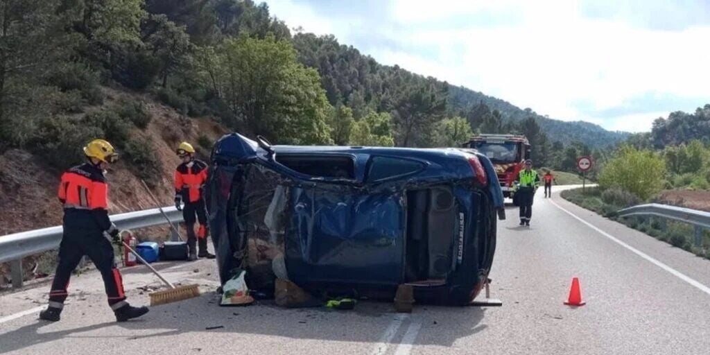 Hospitalizado un hombre de 23 años tras un accidente de tráfico en Villarejo de la Peñuela