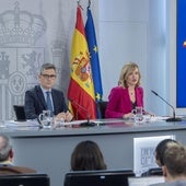 El ministro de Justicia, Félix Bolaños, y la portavoz del Gobierno, Pilar Alegría, en rueda de prensa posterior al Consejo de Ministros