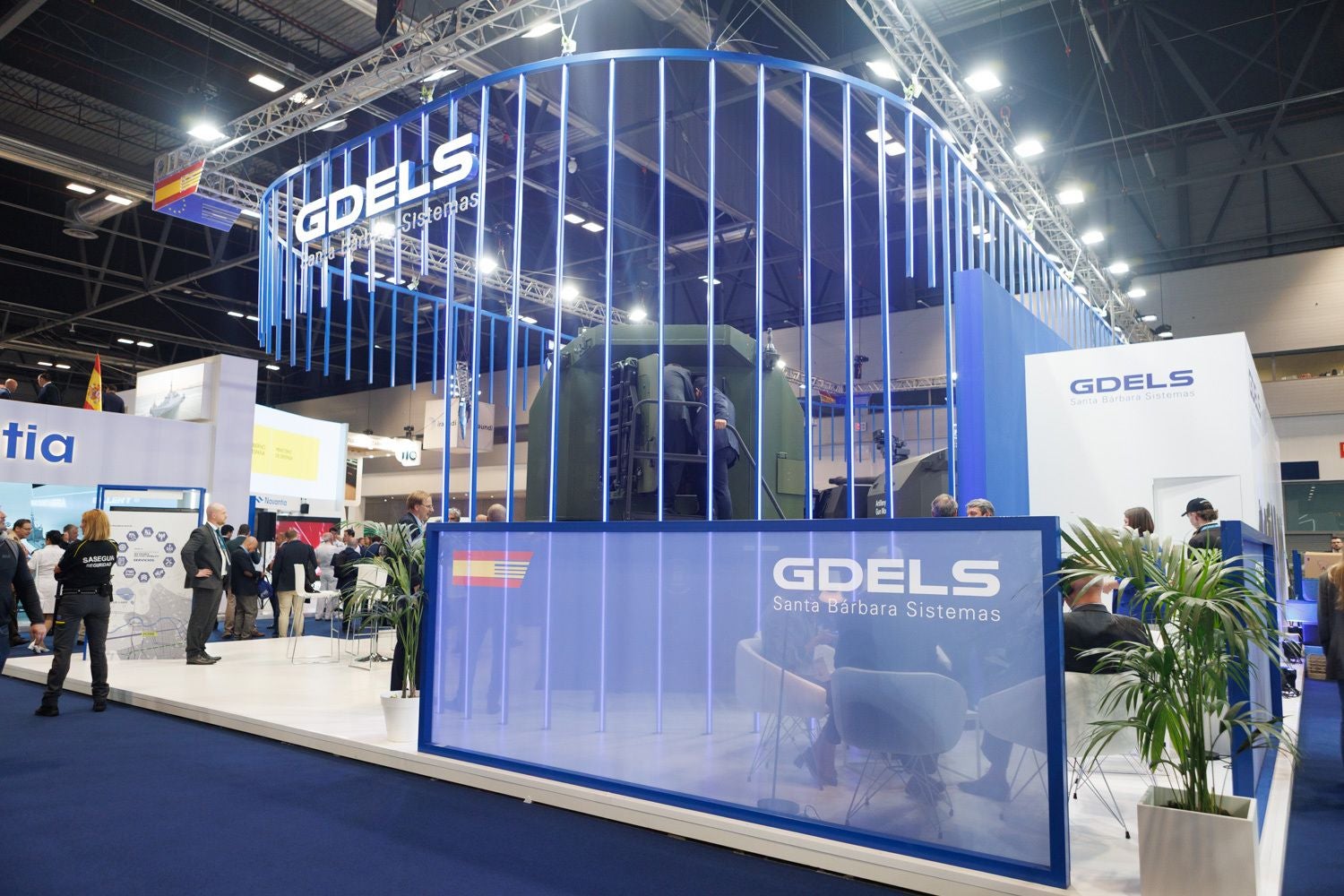 La intensa jornada de Córdoba en la Feria Internacional de Defensa, en imágenes