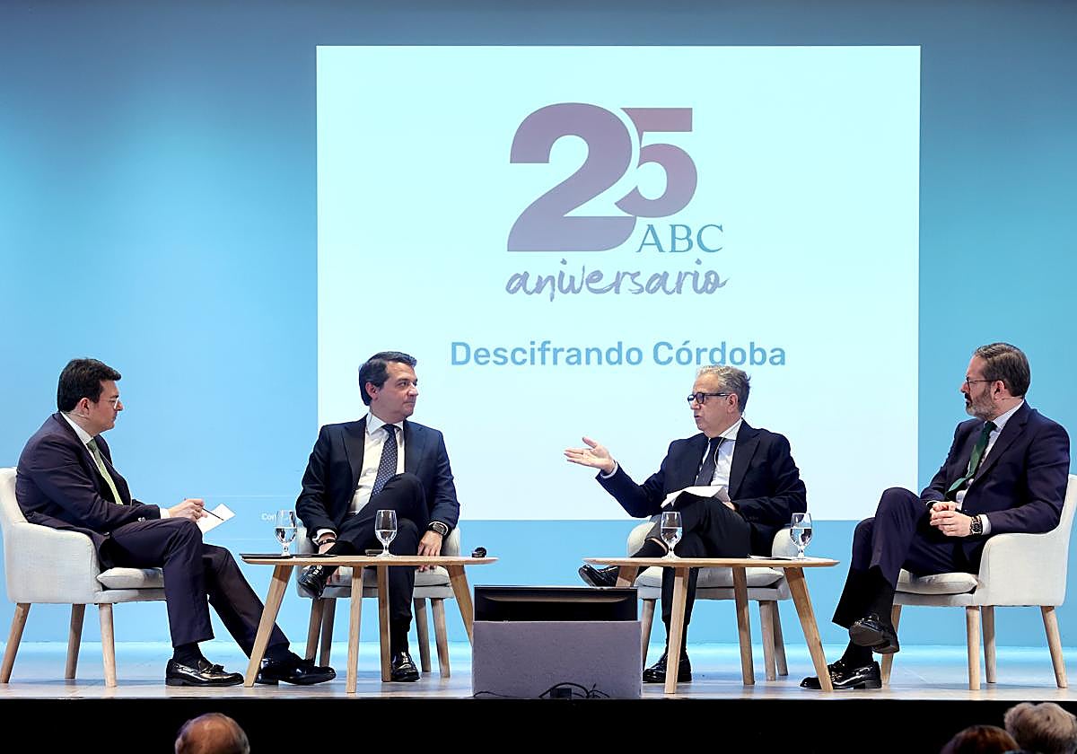 El alcalde de Córdoba, el presidente de la Diputación y el delegado del Gobierno, en el foro de ABC