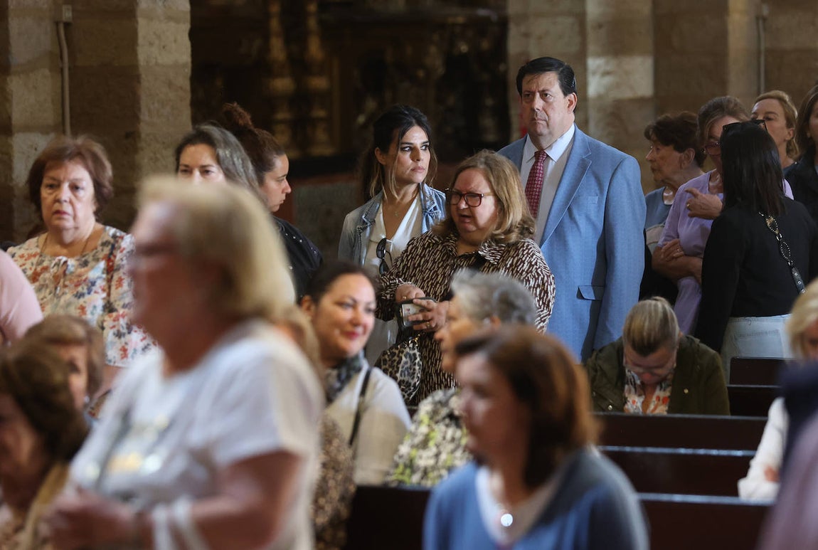 El besamanos a la Virgen de los Remedios en Córdoba, en imágenes