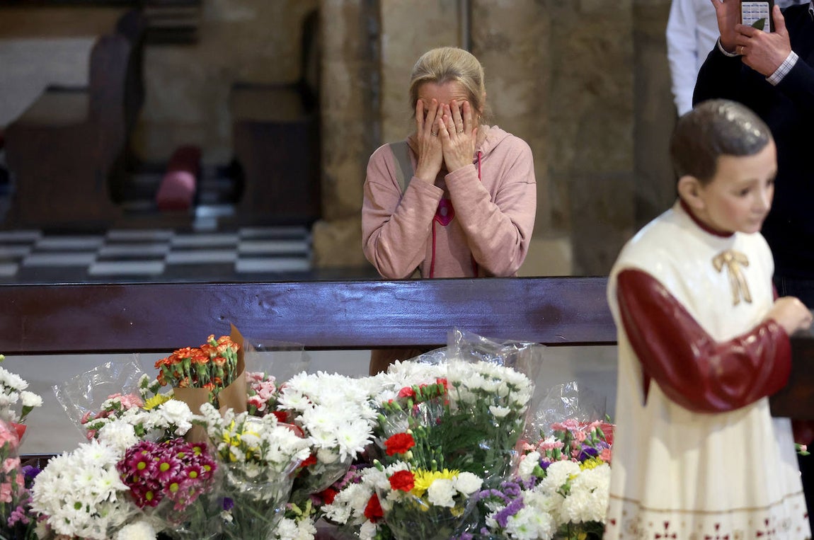 El besamanos a la Virgen de los Remedios en Córdoba, en imágenes