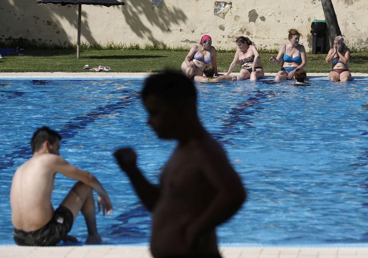 Piscina de la calle Marbella