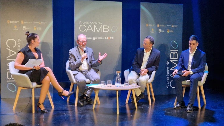 El Campello acoge la primera jornada de 'A una hora del cambio', organizada por Terciario Avanzado y Aguas de Alicante