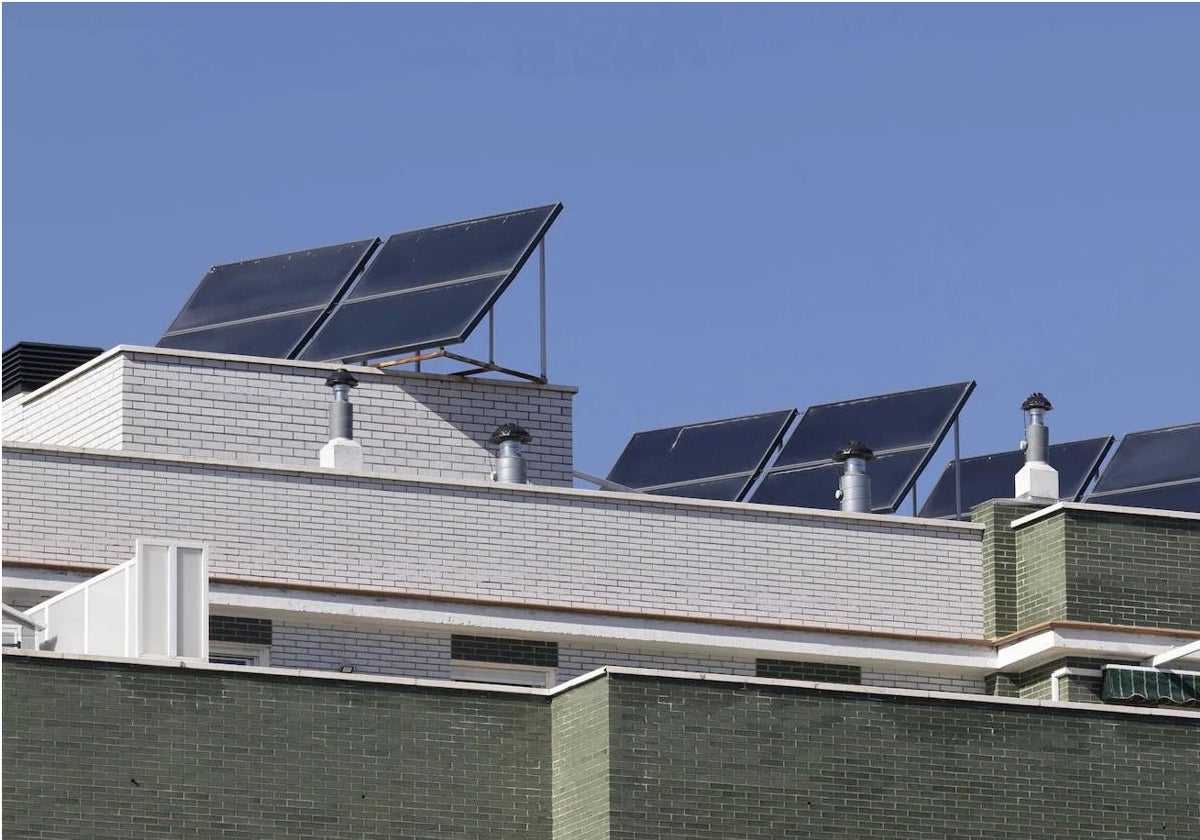 La Junta de Andalucía ayudará a los hogares más vulnerables a consumir energías renovables