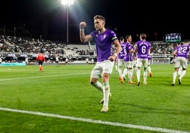 El Córdoba CF renueva a Isma Ruiz hasta 2028 y blinda su columna vertebral