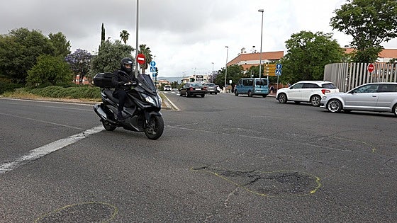 El policía acusado de homicidio imprudente por un atropello mortal con un coche patrulla en el Vial recurre el auto que lo procesa