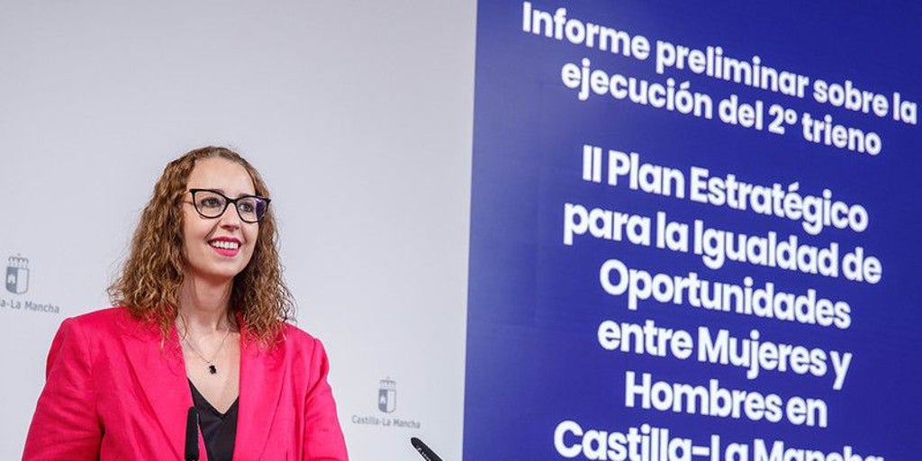 El paro femenino se ha reducido a la mitad en Castilla-La Mancha en los últimos 10 años, según Sara Simón