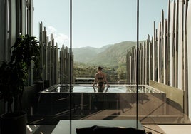 El exclusivo hotel paisaje con piscinas infinity en plena naturaleza ideal para una escapada en Alicante