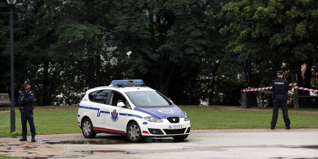 Detenido por grabar con un móvil al menos a seis personas desnudas en los vestuarios de un polideportivo en Irún (Guipúzcoa)