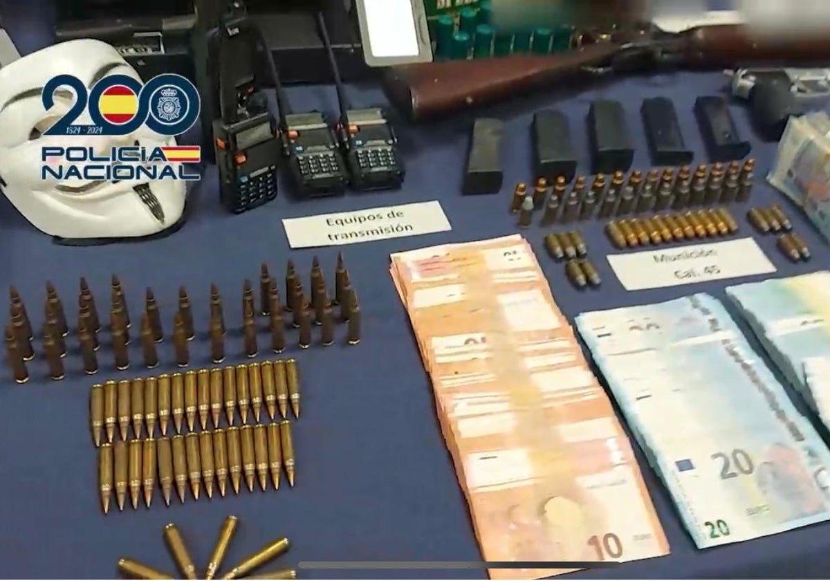 Imagen del vídeo cedido por la Policía Nacional con parte de lo intervenido durante la operación