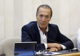 Condenan a seis años y medio de prisión a un exalcalde de Santa Pola por prevaricación al favorecer a una clínica privada