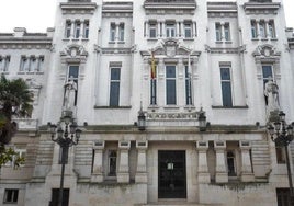 El TSXG obliga a la Policía a reconocer la relación entre las secuelas de una agente de La Coruña y una intervención