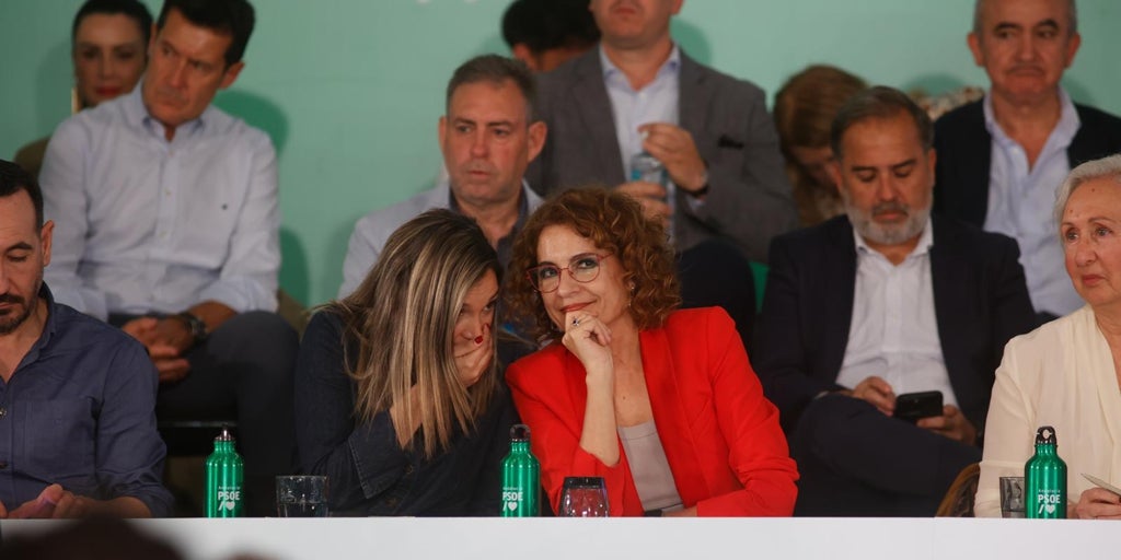 María Jesús Montero se autoenmienda y promete limitar los conciertos con la sanidad privada que ella firmaba cuando era consejera