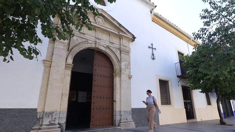 Portada de la iglesia del Colodro