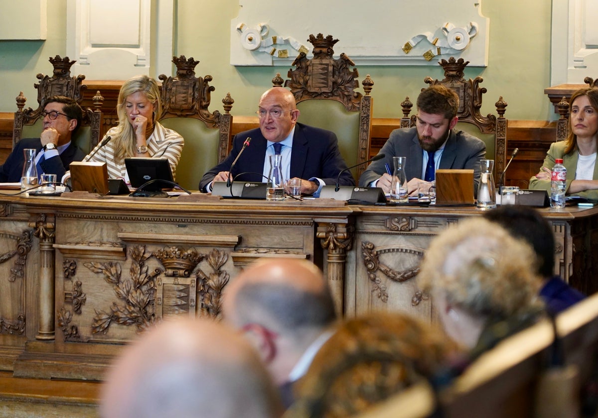 Carnero interviene durante el Debate sobre el Estado de la Ciudad