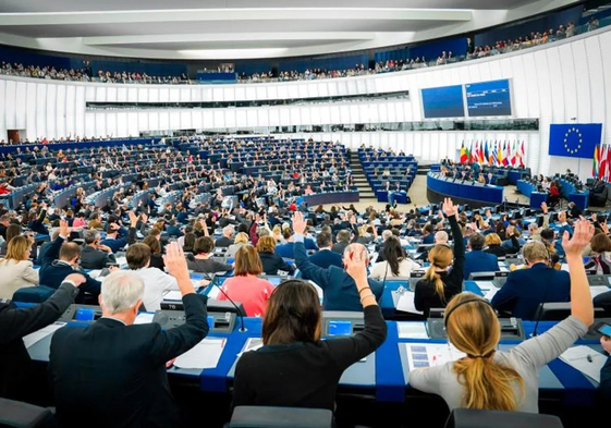 Pedro Sánchez bloquea la ley electoral de la UE que sacaría a sus socios de Bruselas