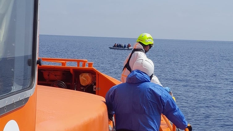 El buen tiempo dispara la llegada de inmigrantes en patera que suma ya 160 personas durante mayo en Almería